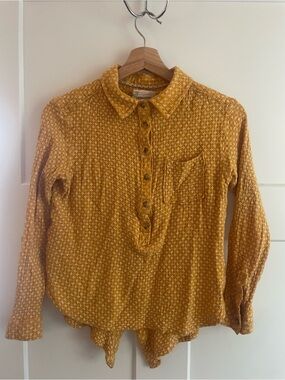 Anthropologie Viscose / Wool Blend Yellow Button-Down Shirt Women’s Size Medium